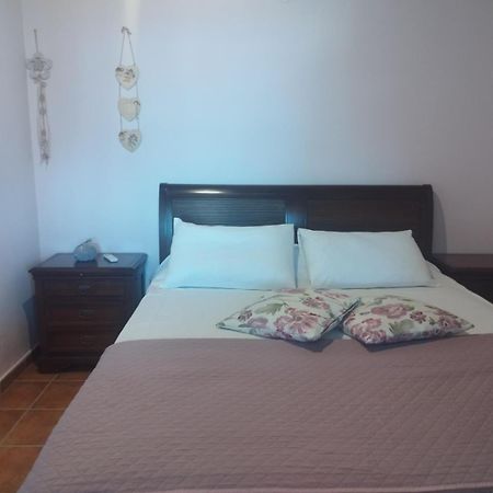 Elouthia Residence With Sea View And Hot Tub Tsoútsouros エクステリア 写真