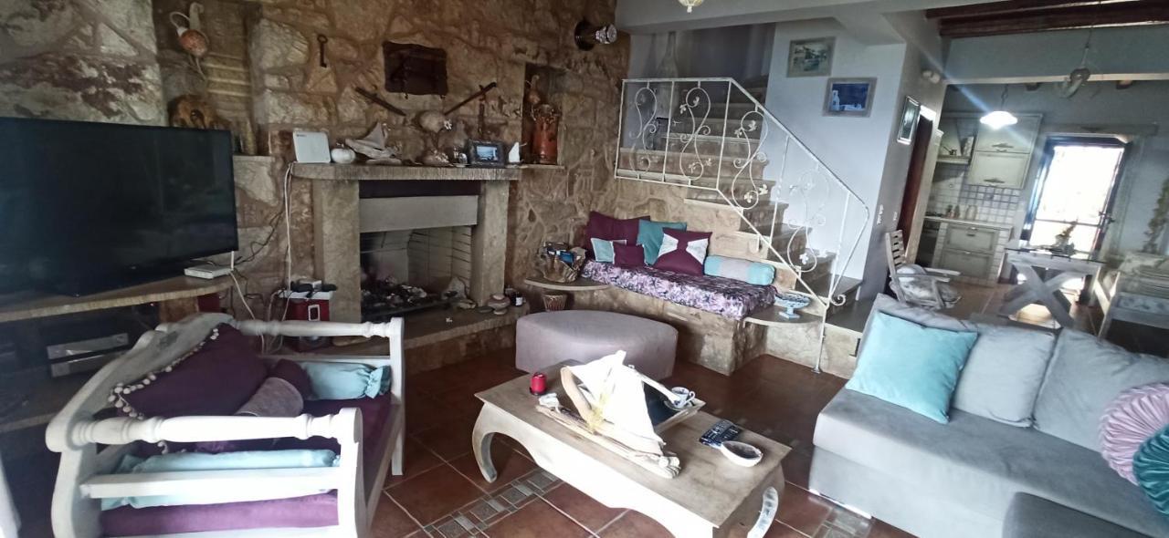 Elouthia Residence With Sea View And Hot Tub Tsoútsouros エクステリア 写真