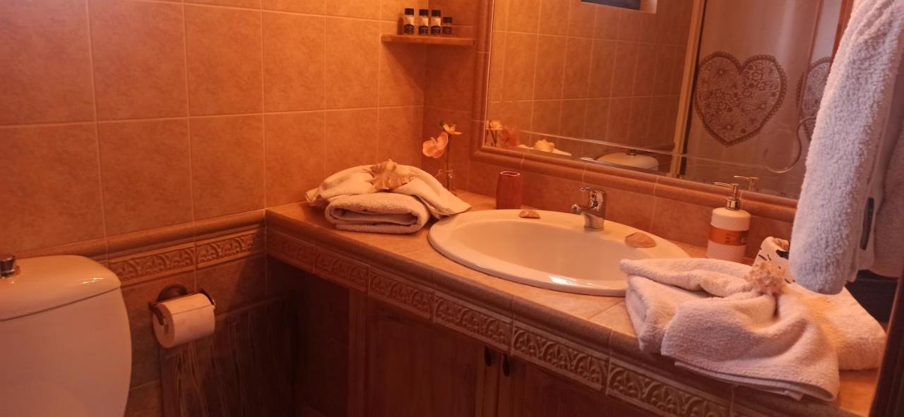 Elouthia Residence With Sea View And Hot Tub Tsoútsouros エクステリア 写真