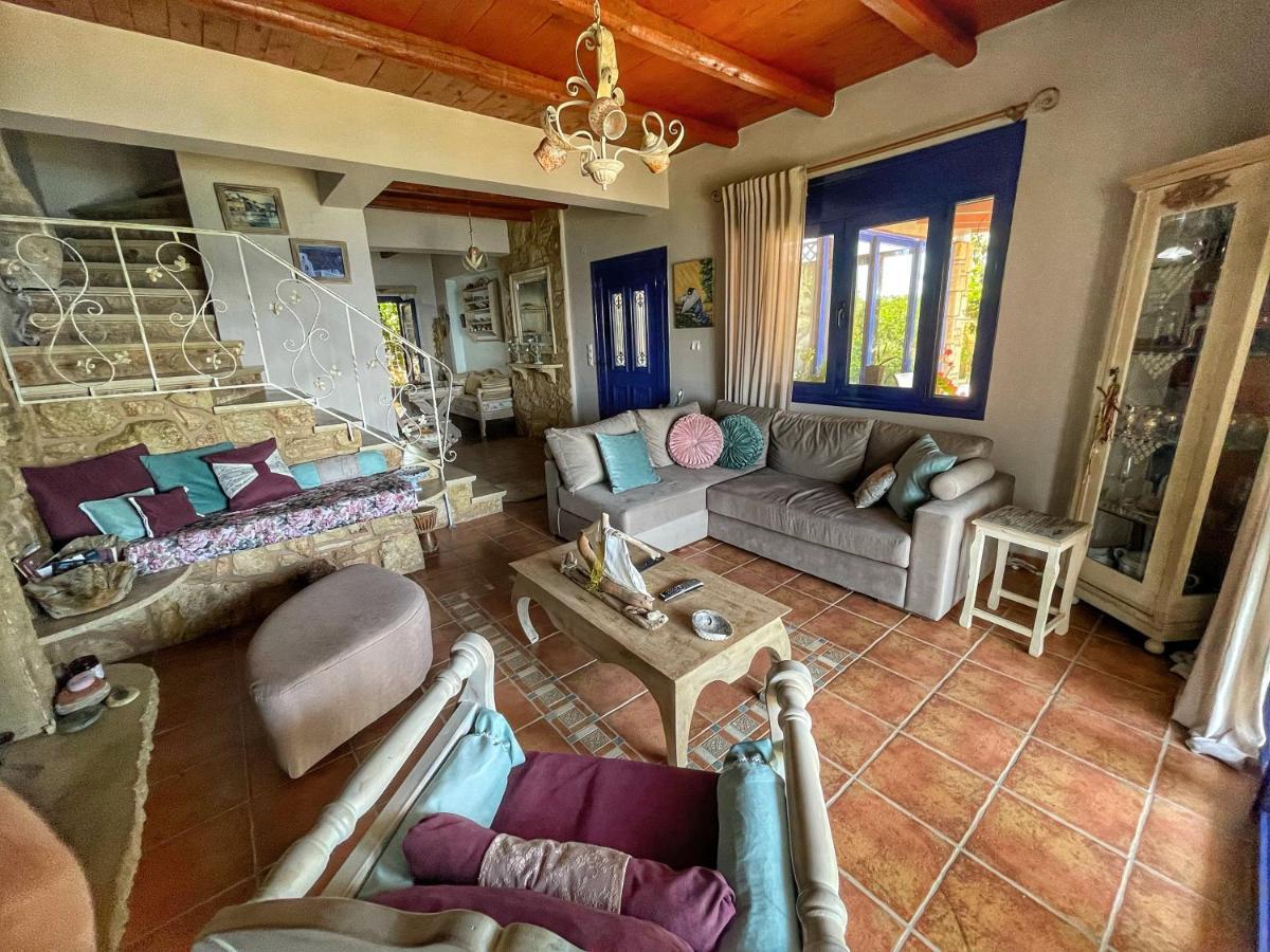Elouthia Residence With Sea View And Hot Tub Tsoútsouros エクステリア 写真
